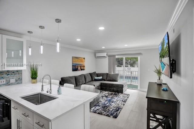 Building Photo - 2900 Banyan St