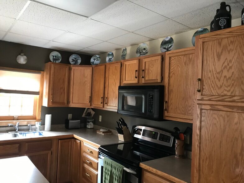 Building Photo - 427 N 4th St