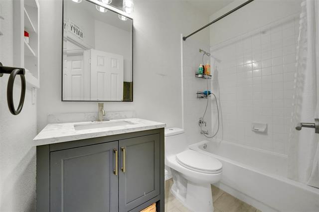 Building Photo - 4321 Sendero Trail