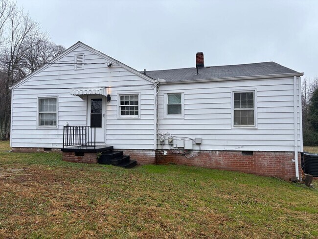 Building Photo - 1916