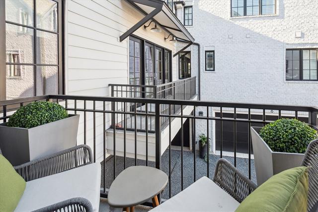 Building Photo - 3420 Rosedale Ave