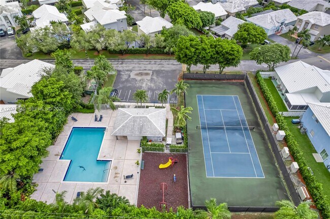 Building Photo - 6352 SW 112th Pl