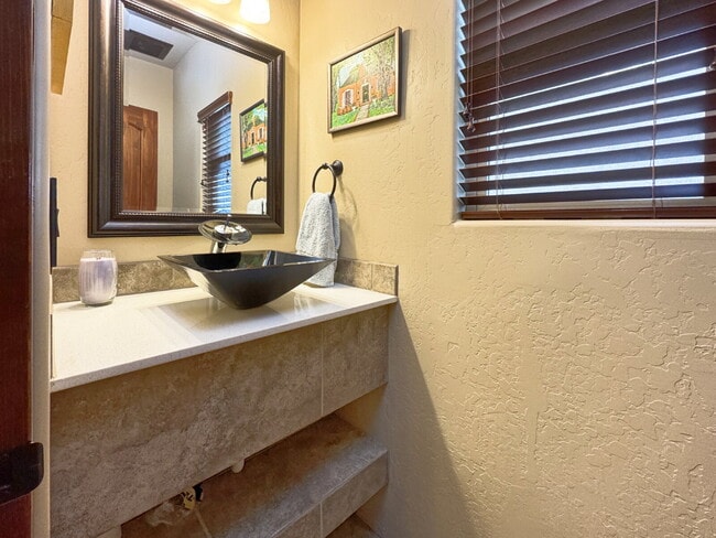 Building Photo - Corrales Stunner!