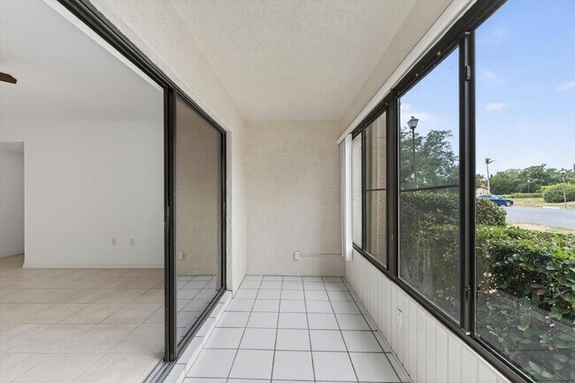 Building Photo - 5735 Gardens Dr