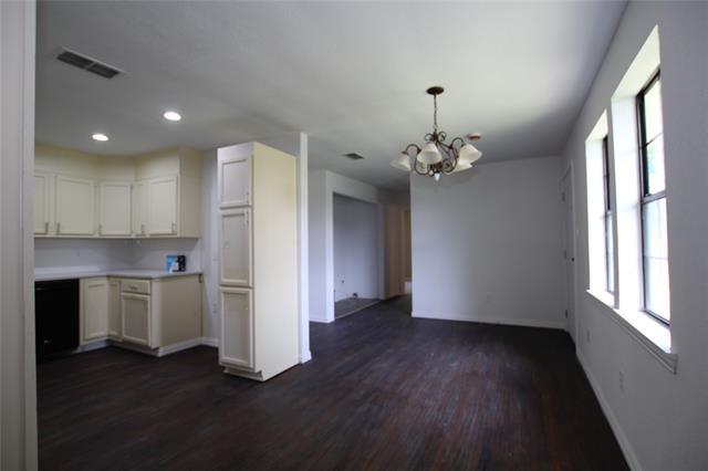 Building Photo - 106 Austin St
