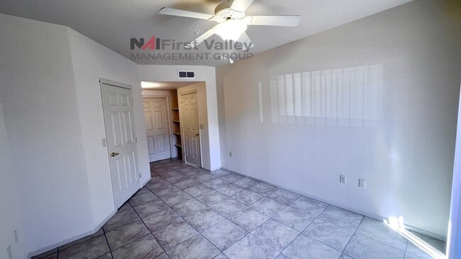 Building Photo - 2 Bedrooms, 2 Baths Ground Level