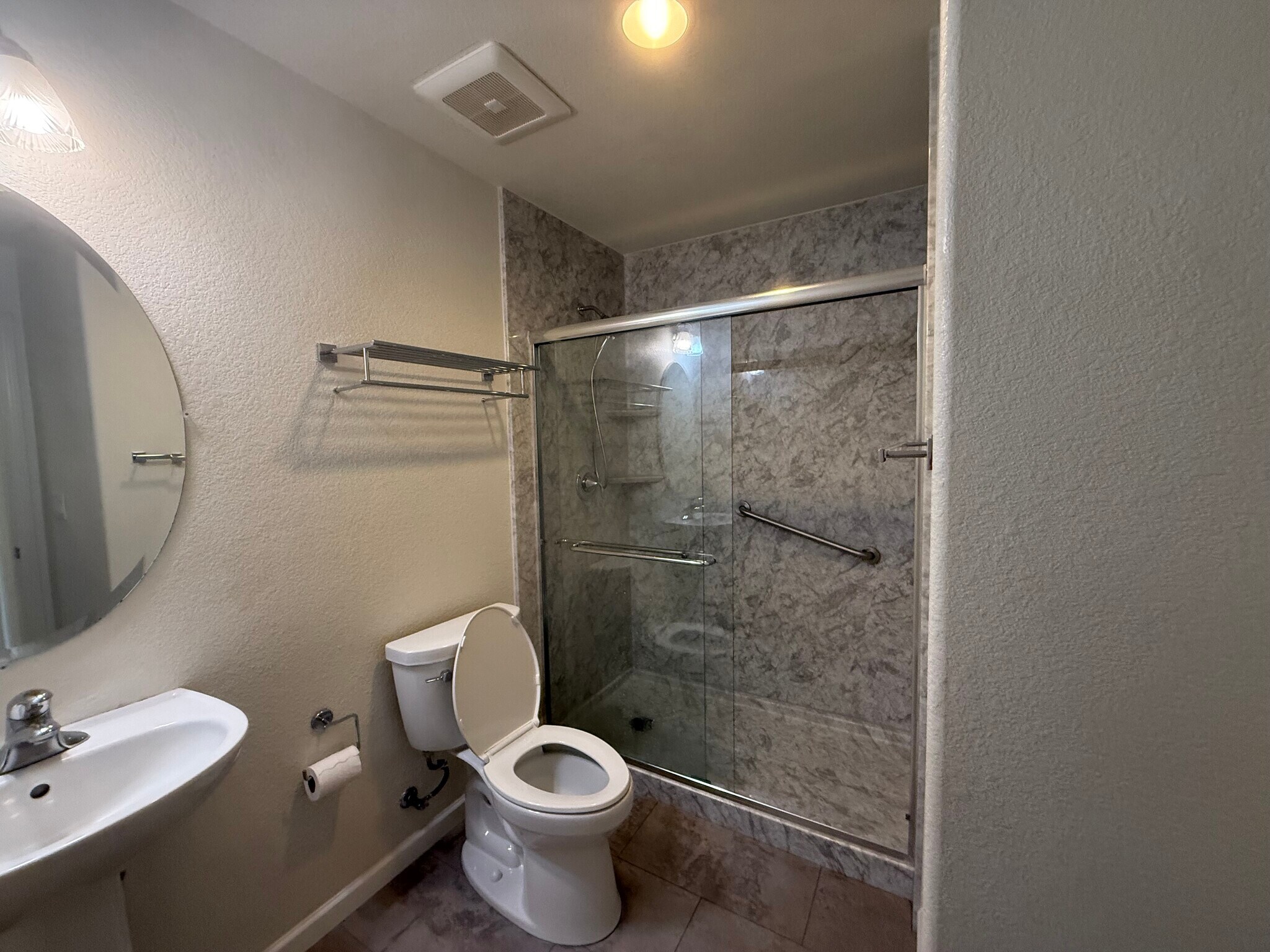 Building Photo - 9633 McKenna Dr