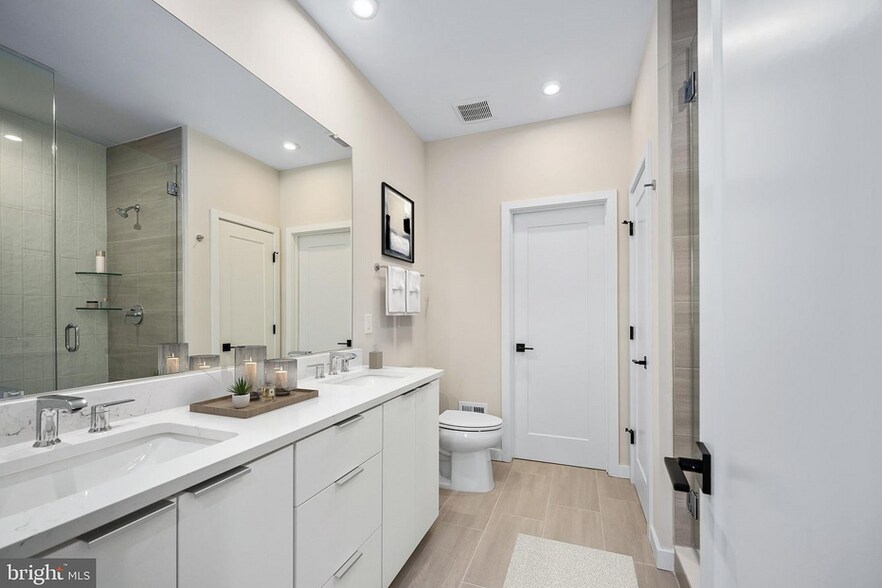 Building Photo - 4768 Sully Point Ln