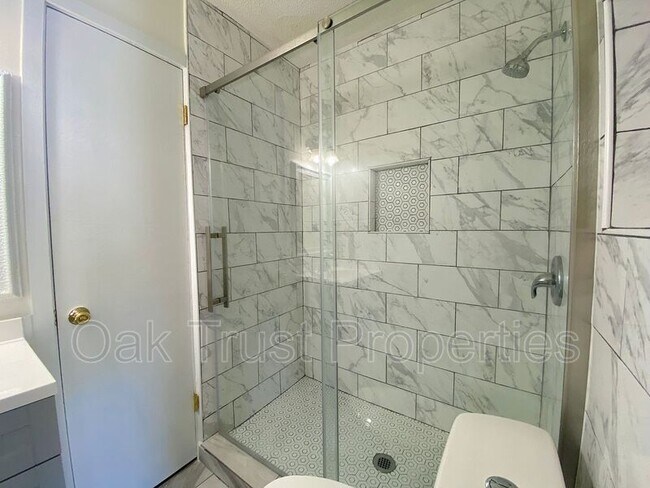 Building Photo - 6279 Lucille Dr