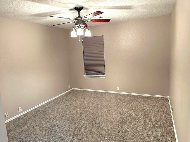 Building Photo - 4811 Pebble Bluff Ln