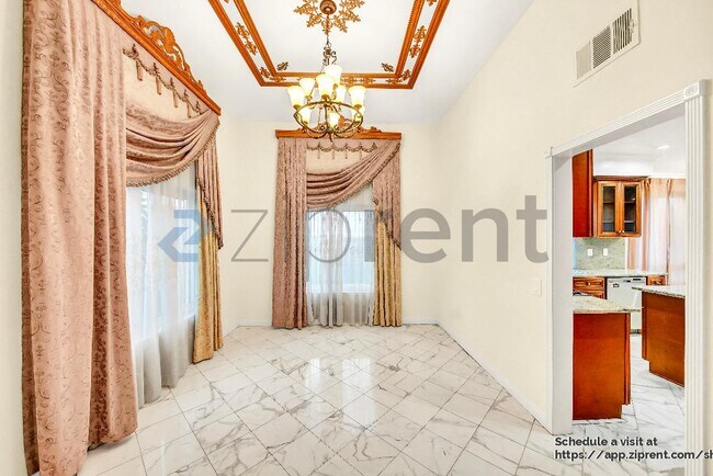 Building Photo - 19872 Sunset Vista Rd