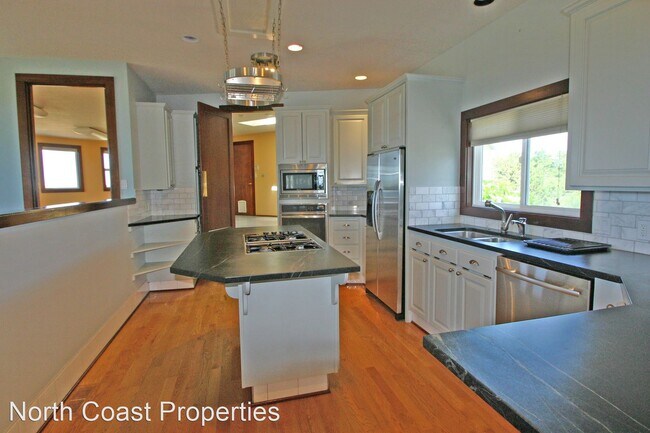 Building Photo - 5 br, 3.5 bath House - 89880 Ocean Drive