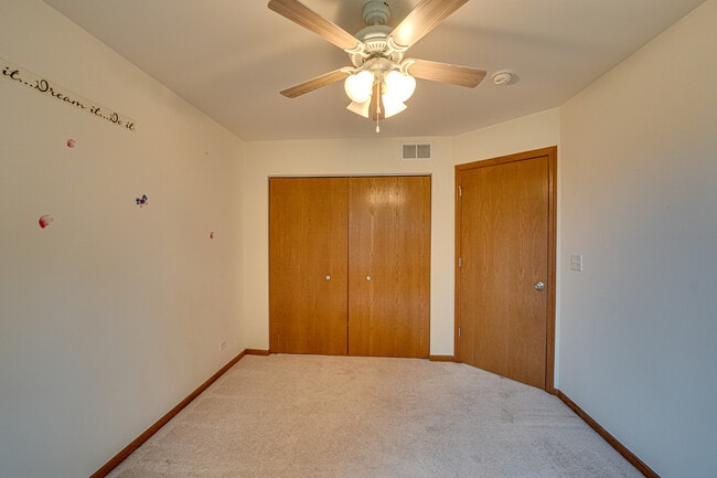 Building Photo - 3904 Preston Dr