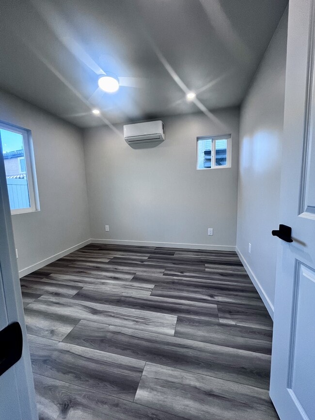 Building Photo - 1457 Knollwood Pl