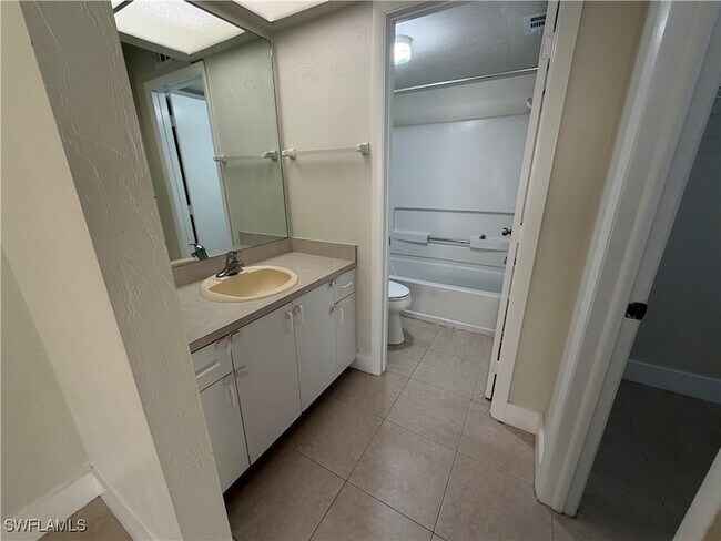 Building Photo - 4210 Looking Glass Ln