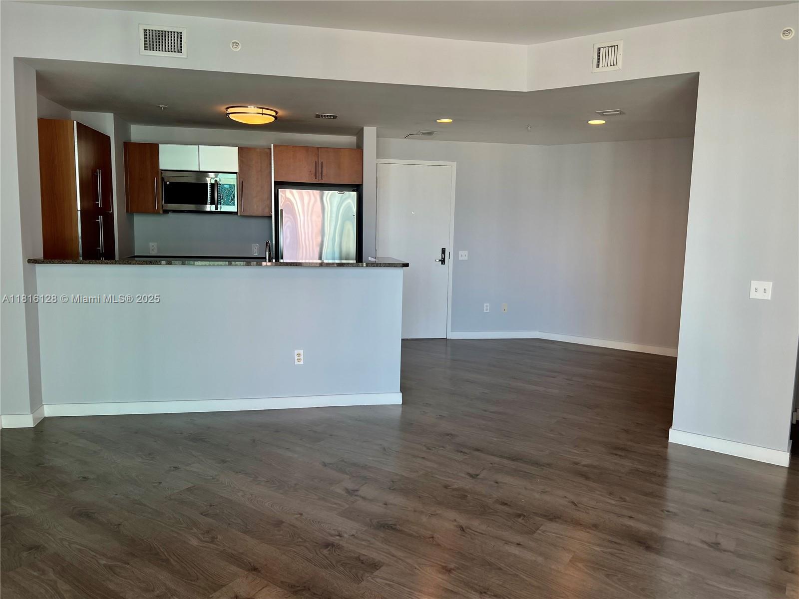 Building Photo - 300 S Biscayne Blvd