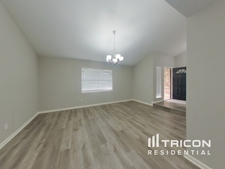 Building Photo - 4311 Chestergate Dr