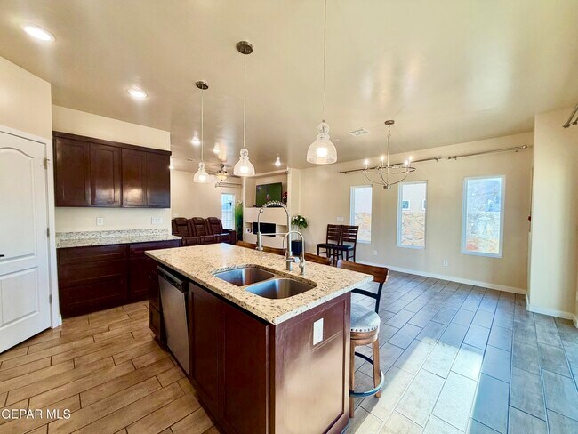 Building Photo - 13873 Sky Harbor Ave