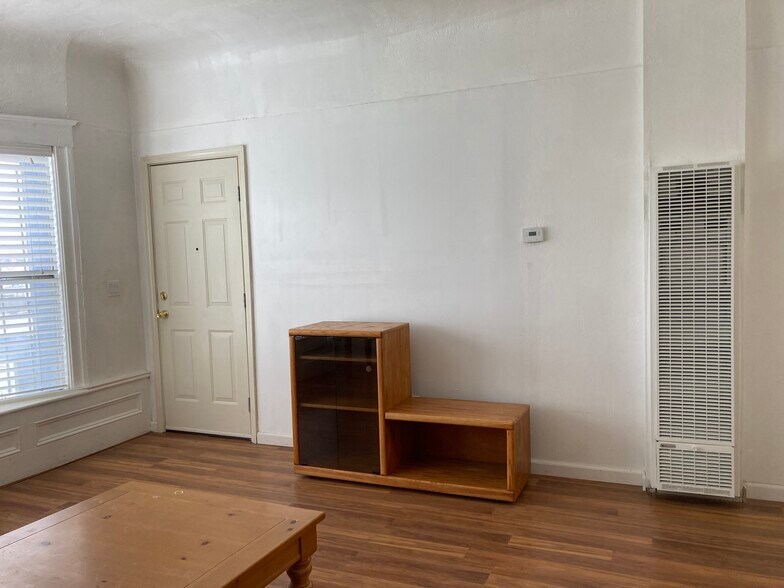 Living Room - 1505 Adeline St