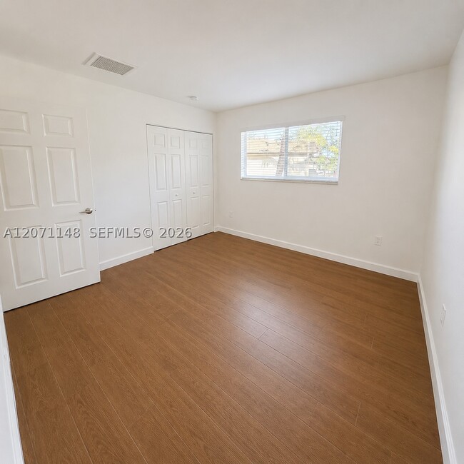 Building Photo - 14500 SW 88th Ave