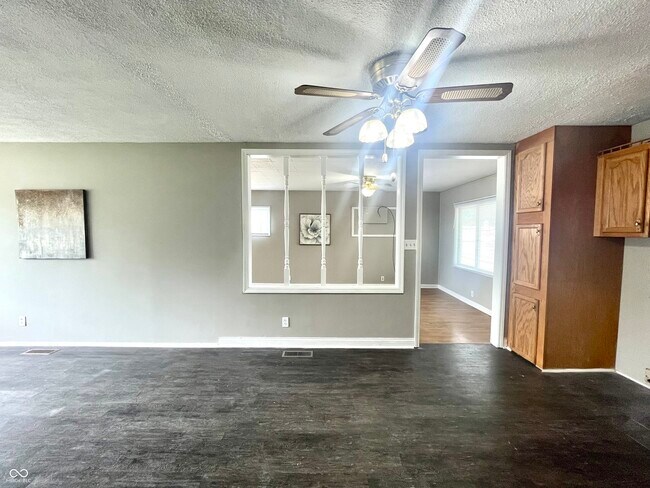 Building Photo - 110 N Tyrone Dr