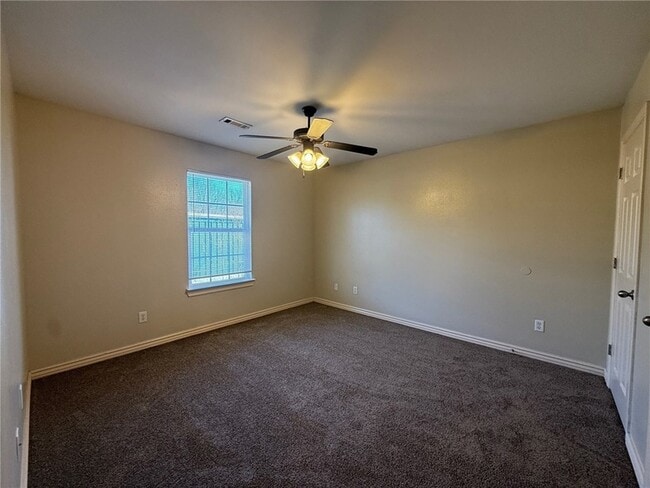 Building Photo - 245 Graystone Cir