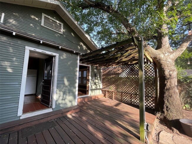 Building Photo - 4621 Michaux St