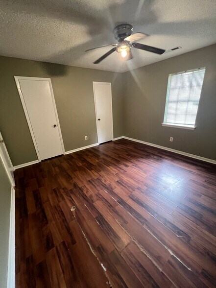 Building Photo - 3952 Tanglebush Ln NW
