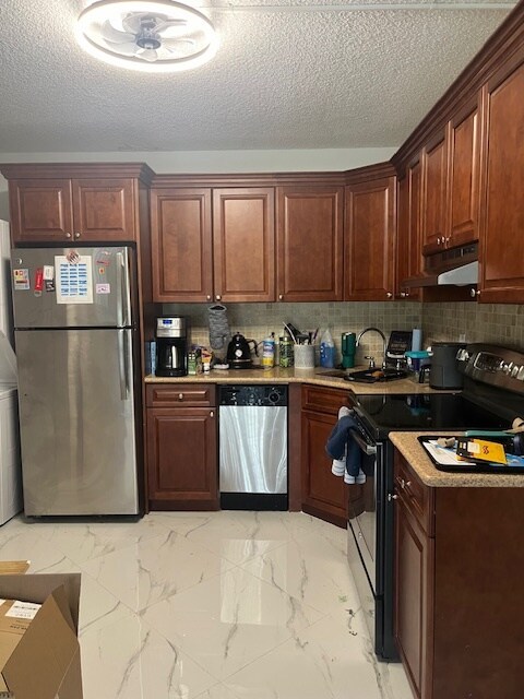 Building Photo - 1113 Green Pine Blvd