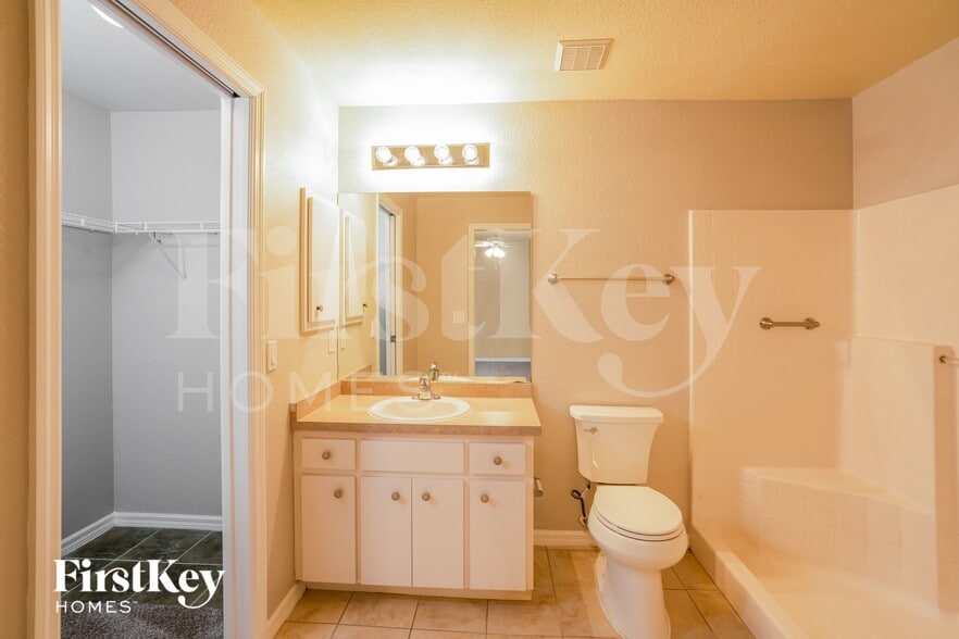 Building Photo - 1347 Russellville St