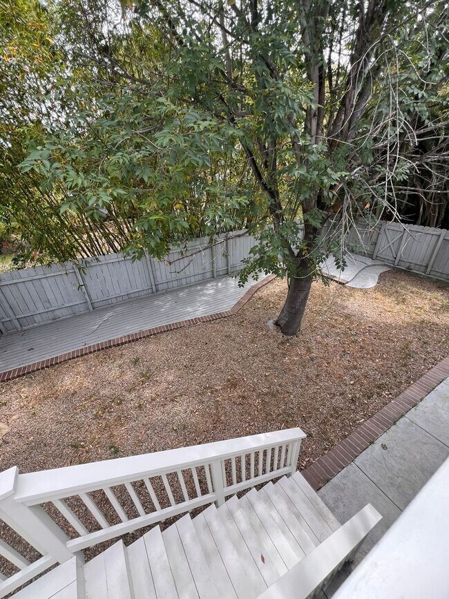 Building Photo - Newbury Park - Three bedroom, bonus room (could be 4th bedroom, 2.5 bathrooms