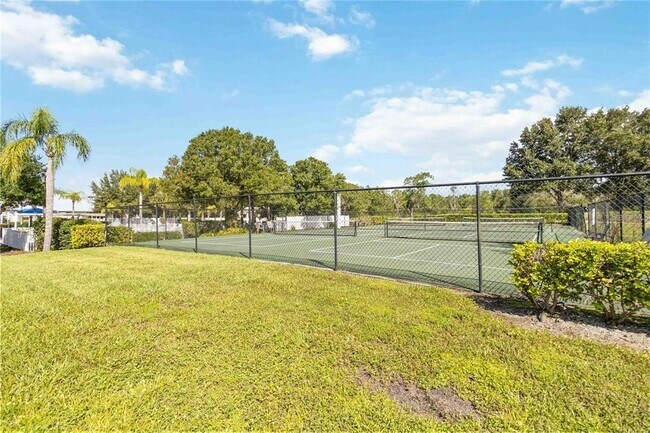 Building Photo - 7112 Five Oaks Dr