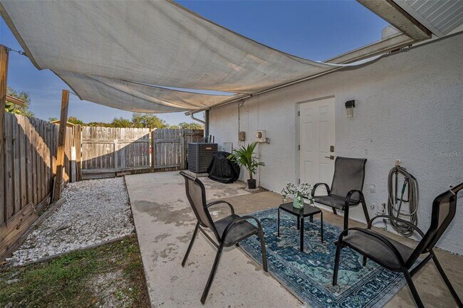 Building Photo - 1502 Cottonwood Terrace