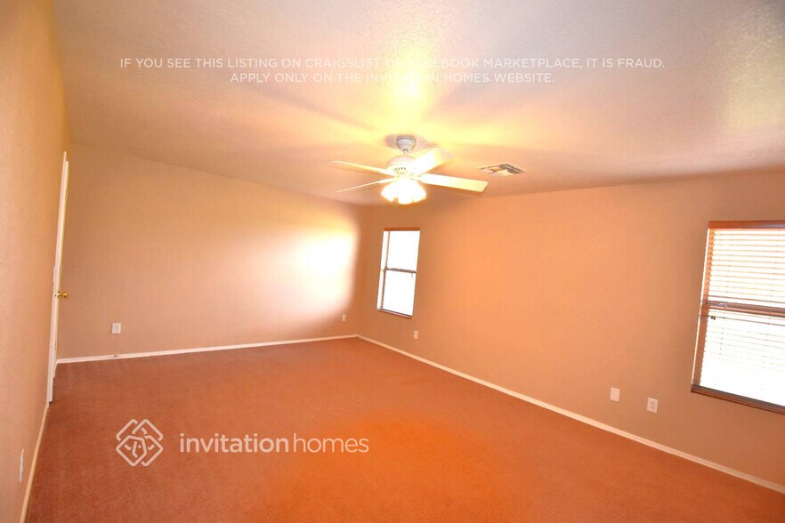 Building Photo - 2266 E Spruce Dr