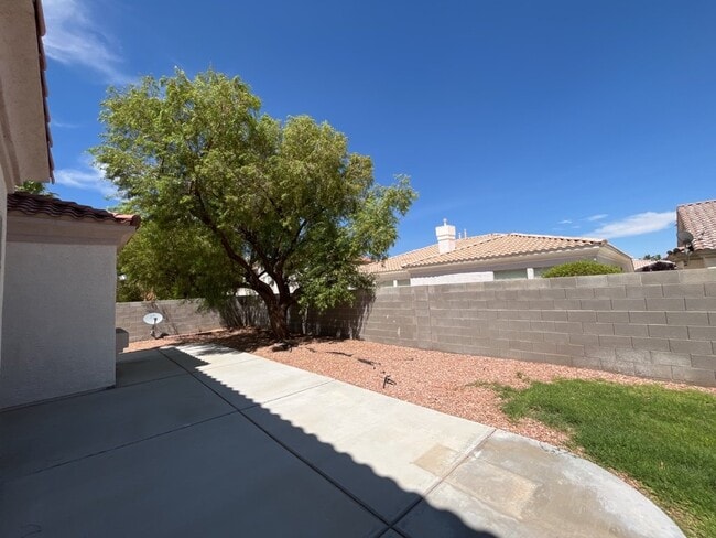 Building Photo - Stunning 2 story, 5-bedroom home in Rhodes Ranch