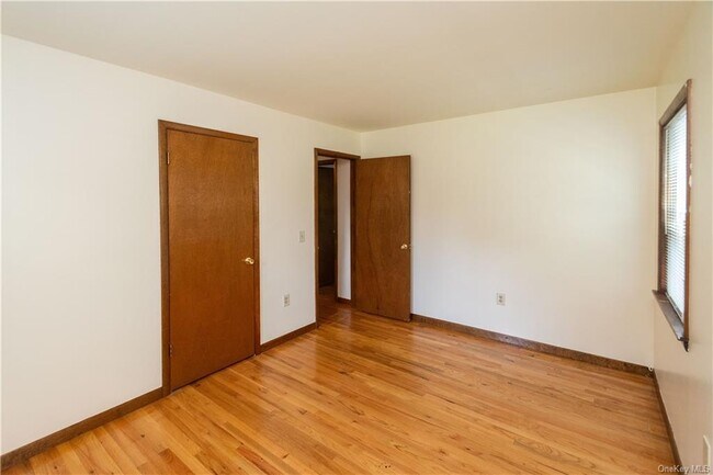 Building Photo - 5 Boxwood Close