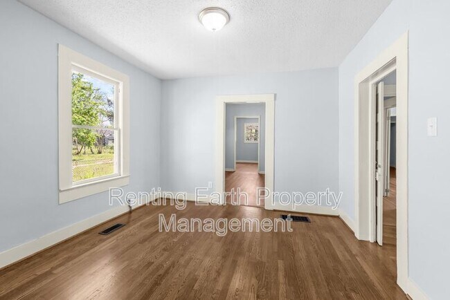 Building Photo - 6309 3rd Ave S