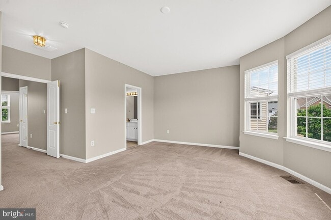Building Photo - 6805 Oregano Ln