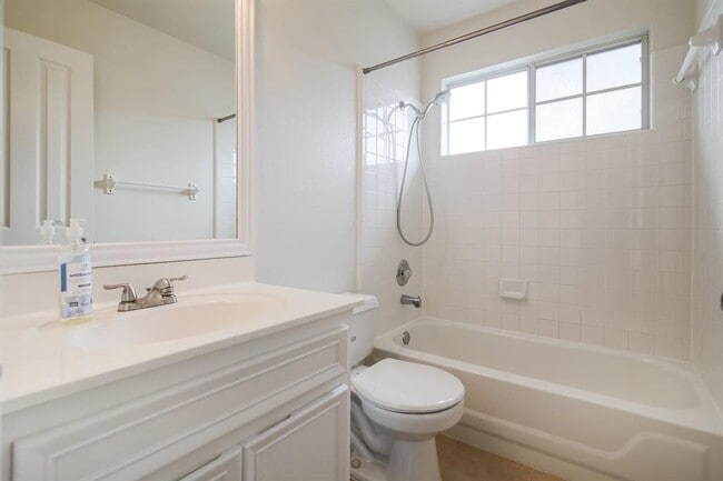 Building Photo - 1713 Apache Trail