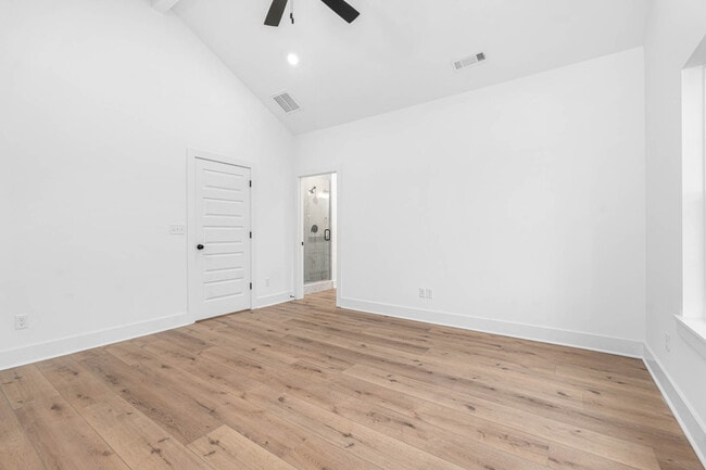 Building Photo - 6804 Fir St