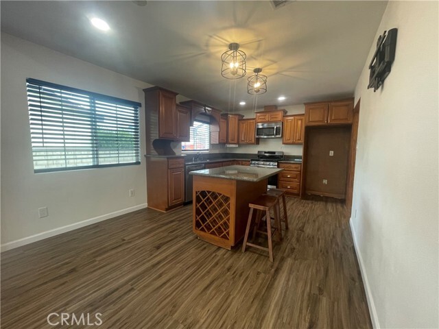 Building Photo - 5663 Ensign Ave