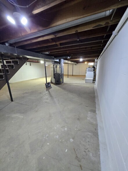 Building Photo - 10000 OH-736