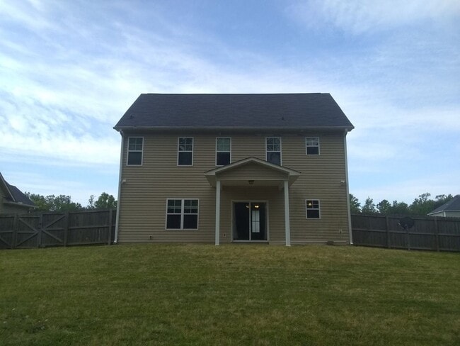 Building Photo - Updated 3 Bedroom, 2.5 Bathroom 2-Story w/...