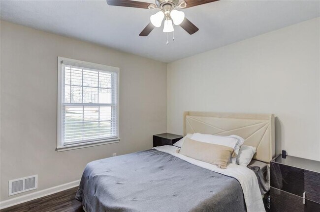 Building Photo - 3152 Westbrook Trace SW