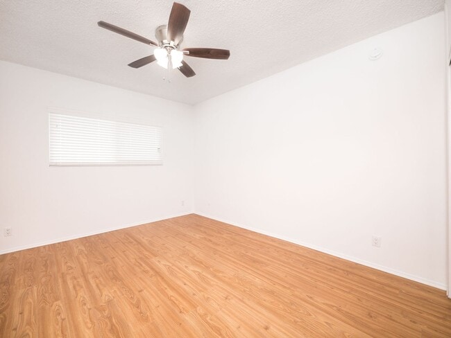 Building Photo - Modern 1-Bedroom Apartment in Prime Sherman Oaks