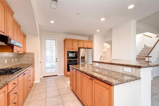 Building Photo - 34 N Longsford Cir