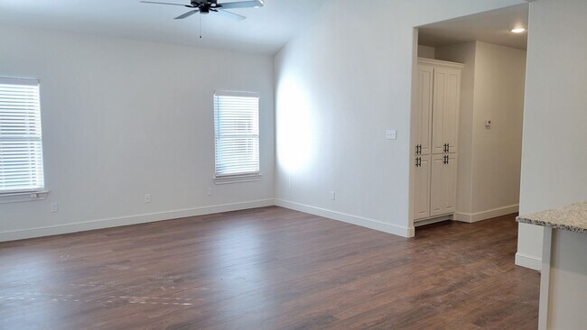 Building Photo - 7208 22nd Pl