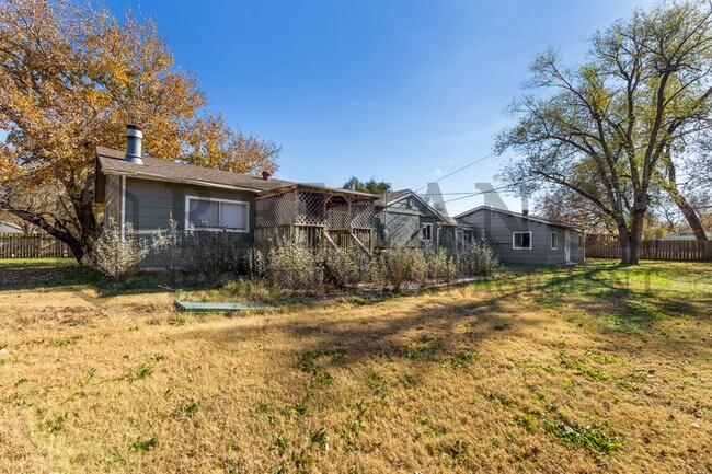 Building Photo - 1823 S Hiram St