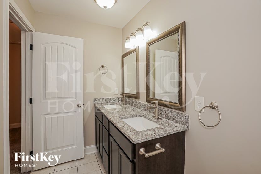 Building Photo - 163 Melbourne Dr