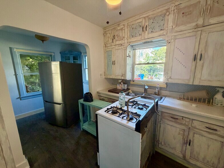 Building Photo - 14119 Erwin St